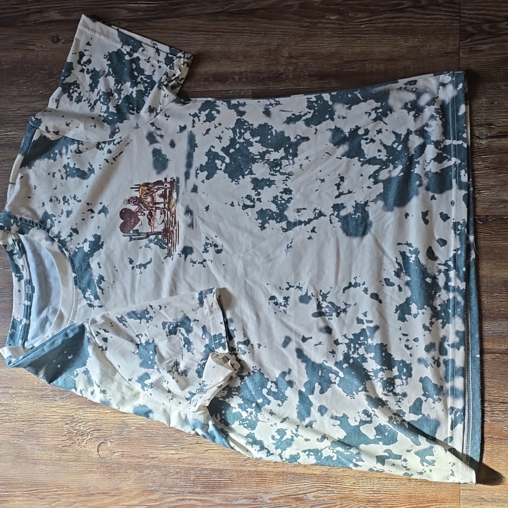 Women's Graphic T-Shirt
